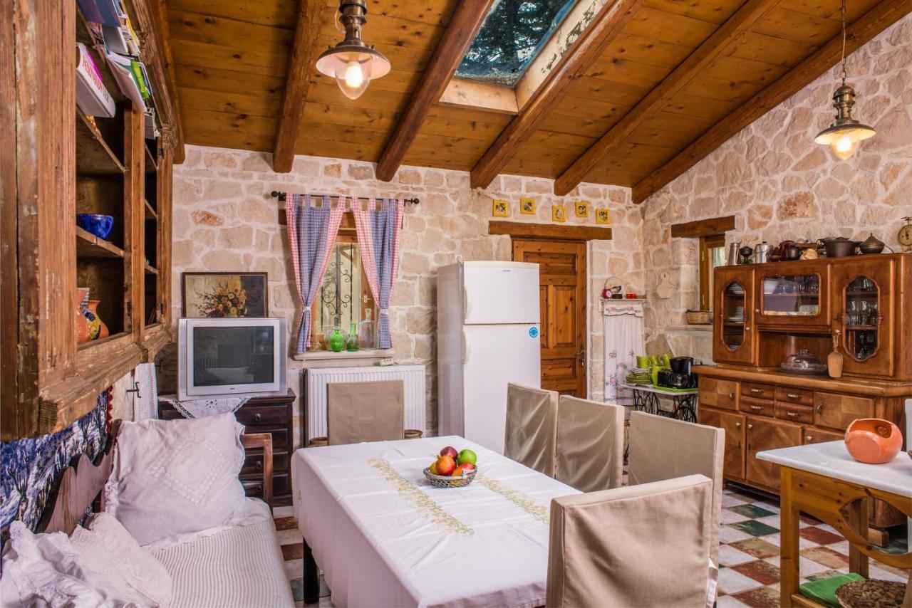 Jianni'S Villa - Stone Villa In The Greenery!! Vasilikí Extérieur photo